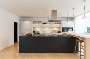 2023现代风格清新明亮简洁厨房装修图