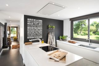 2023北欧风格厨房背景墙装饰图片