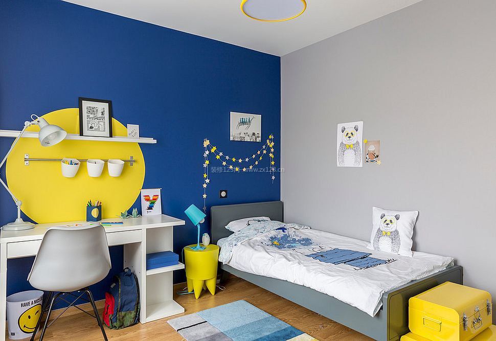 儿童房蓝色背景墙壁纸装修效果图欣赏