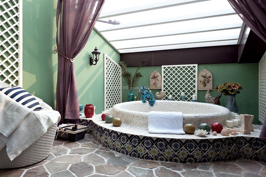 地中海房屋浴室浴池设计
