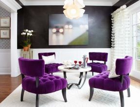 休闲区紫色系椅子图片