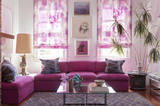 2023客厅地毯与紫色沙发搭配图片