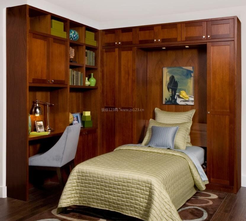 美式古典小卧室壁床设计效果图