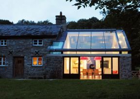 2023乡村房屋玻璃房顶图片