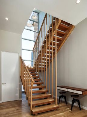 2023木结构楼梯造型设计