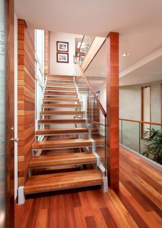 2023木结构楼梯家装设计