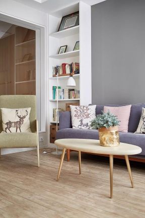现代复式住宅客厅沙发颜色搭配