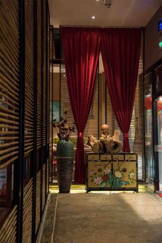 新中式餐厅装饰柜设计效果图片2023