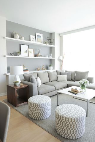 小户型公寓客厅灰色沙发装修效果图