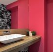 家庭卫浴背景墙红色装修图