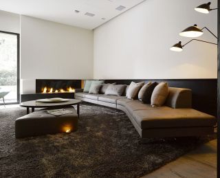 黑白色调家装客厅真火壁炉设计效果图