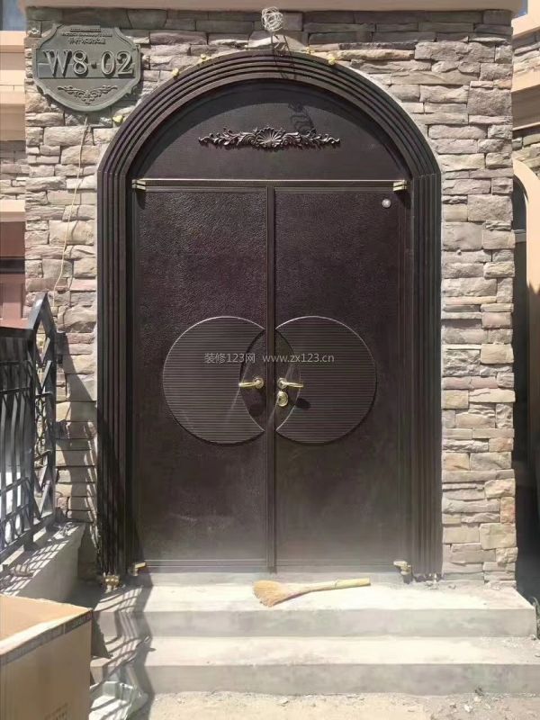 高端私人定制亚斯王防盗门怎么样,好不好?