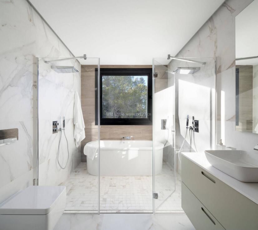 10平米卫生间淋浴花洒装饰设计