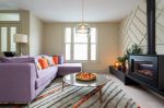 2023紫色客厅沙发装修效果图