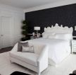 白色欧式家具卧室床的摆放效果图片