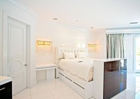 白色欧式家具皮床效果图片