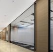 2023现代风格写字楼新型办公室玻璃隔断装修效果图