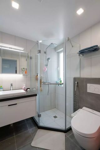 2023卫生间时尚简约玻璃淋浴房装修效果图片