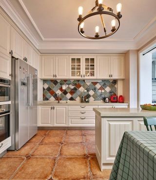 美式休闲风格家庭厨房装修效果图片