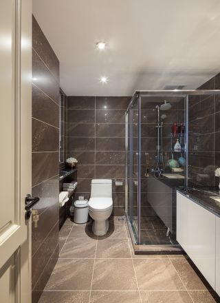 2023别墅卫生间玻璃淋浴房设计图片