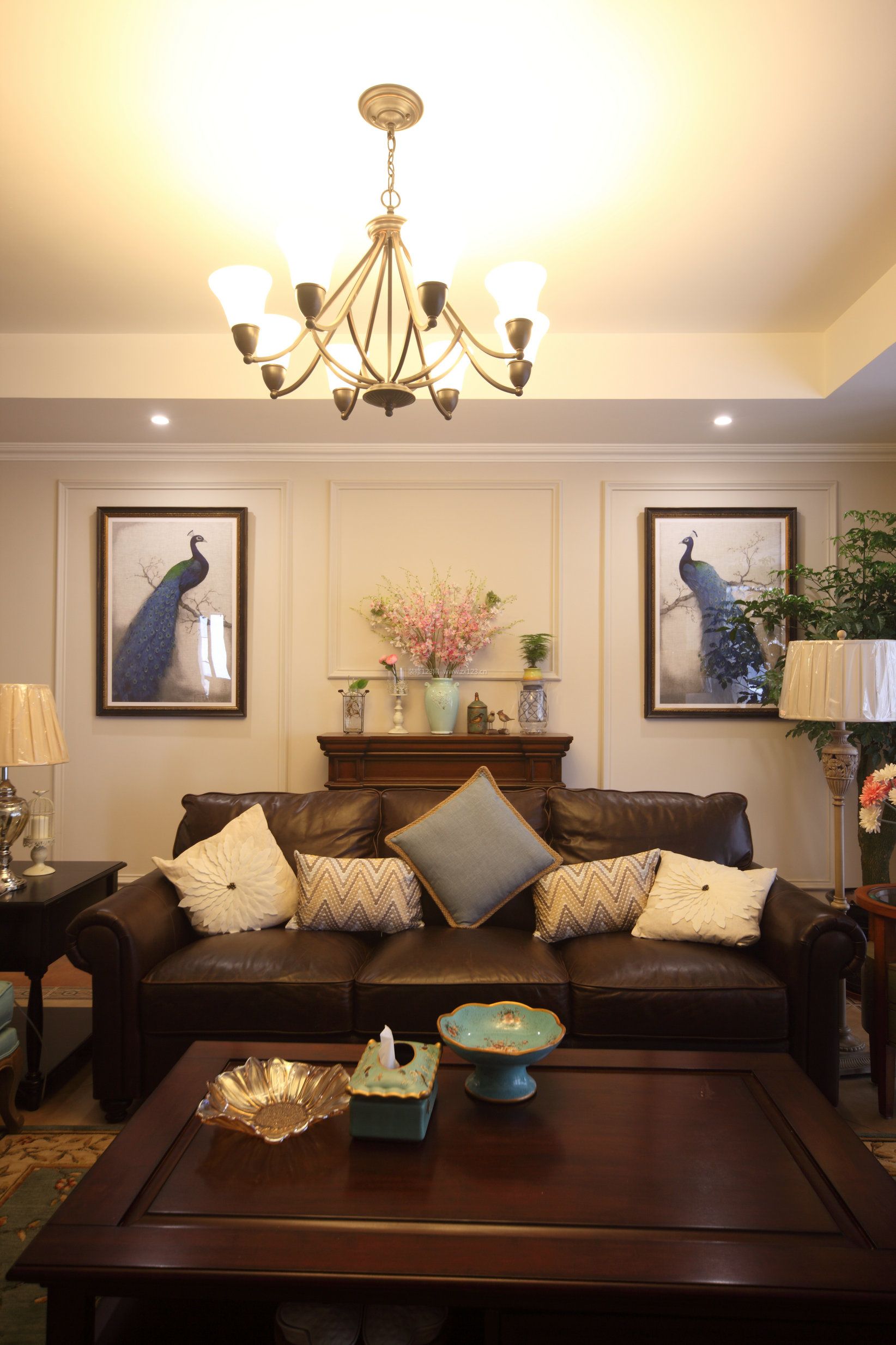 2022沉稳美式客厅真皮沙发装修设计效果图片
