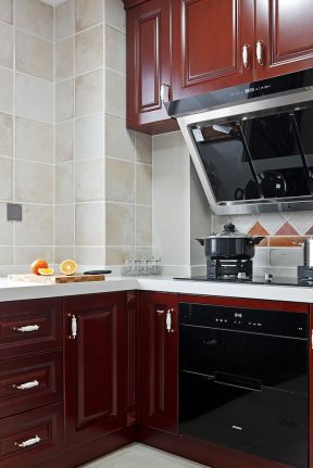 2023大气美式厨房实木橱柜装修效果图片