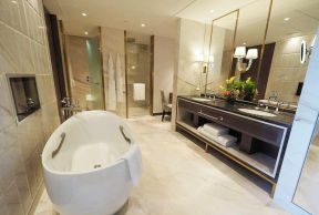 欧式奢华卫生间 白色浴缸装修效果图片