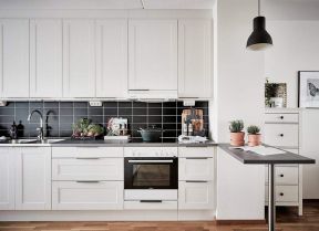 北欧风格厨房设计 厨房黑色瓷砖