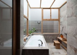 日式公寓浴室整体装修效果图