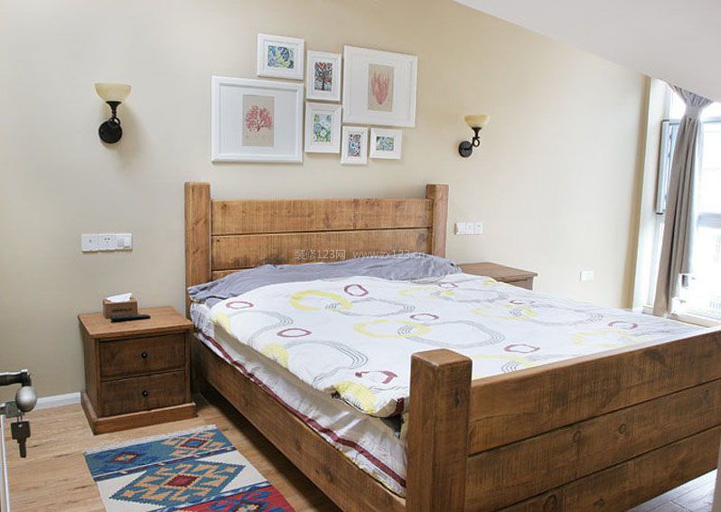 60平米两居室实木床装修效果图