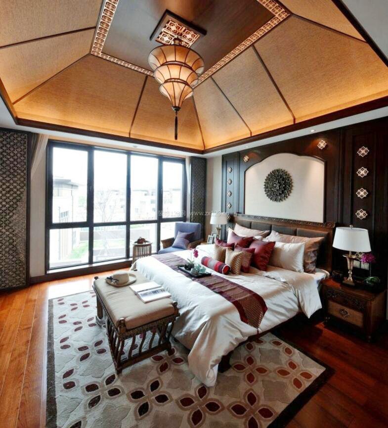 东南亚风格主卧室地板装饰案例