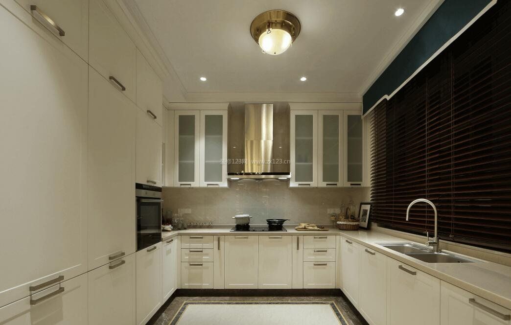 复古风格白色厨房设计图片