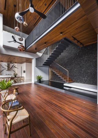 复式住宅铁艺楼梯设计案例