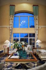 地中海风格别墅客厅窗户装修效果图案例