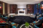 新中式古典客厅黑色地毯装饰设计