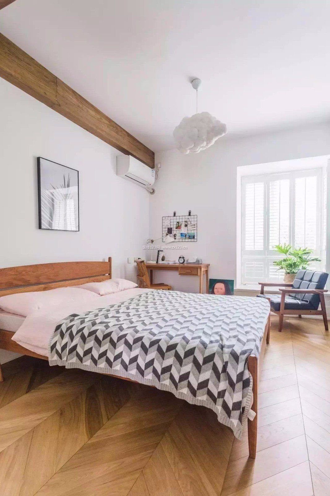 2023北欧风格十平米卧室装修设计效果图片