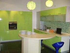 2023现代简约风格厨房果绿色橱柜装修图片