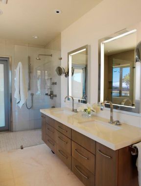 大户型浴室卫生间镜前灯图片