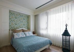 美式风格样板房卧室花纹壁纸图片欣赏