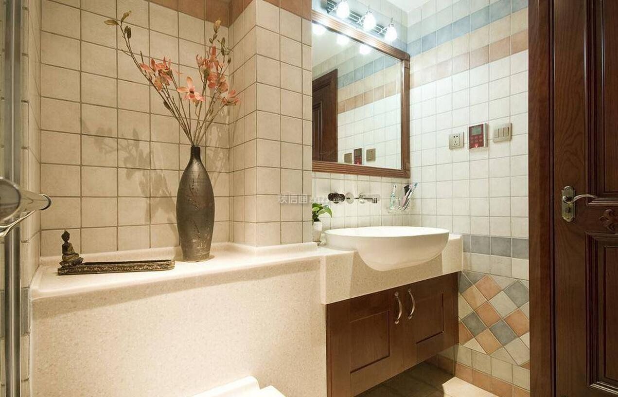 东南亚家装卫生间洗手台镜子设计图片