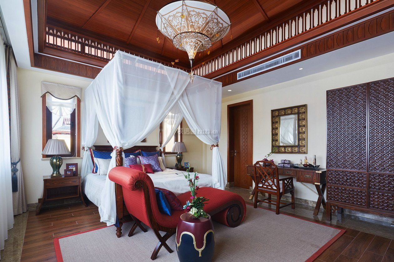 东南亚家装卧室床幔装饰设计图片