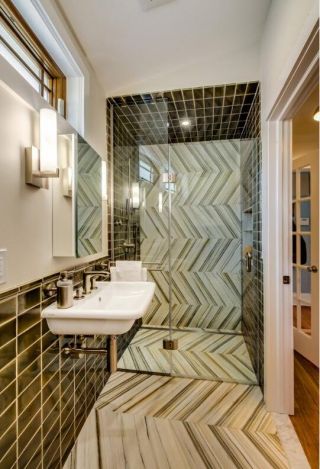 超小浴室地砖图案装修效果图片