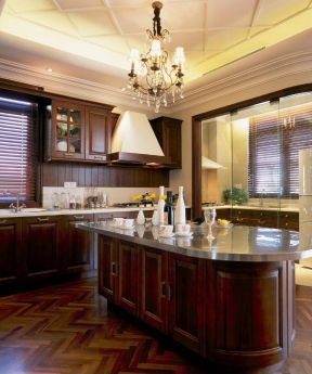 欧式古典厨房设计 大厨房装修设计效果图
