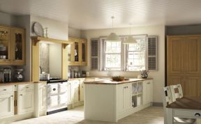 英式田园风格厨房 2020厨房橱柜设计效果图欣赏 
