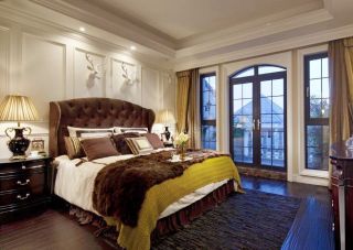 古典欧式风格卧室床头装饰图片欣赏