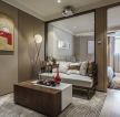 2023港式风格小客厅沙发玻璃墙设计图片