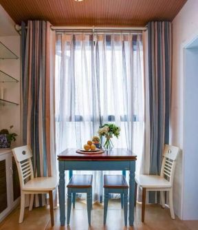 地中海家居餐厅条纹窗帘装修效果图片