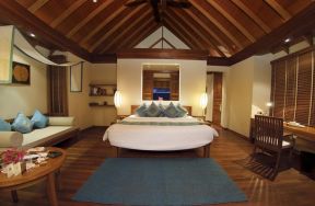东南亚风格样板房斜顶卧室设计效果图