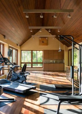 小木屋别墅图片 室内健身房装修效果图 健身房装修