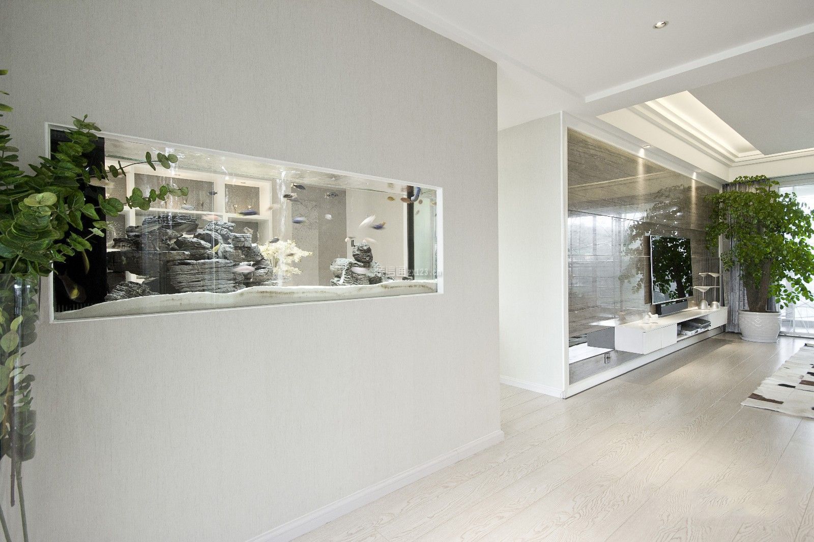 亢龙朗峯160平米三居室现代简约风格装修玄关效果图